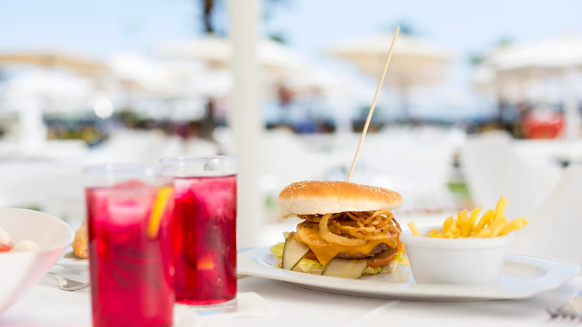 Hipotels Mercedes Aparthotel Cala Millor  Spagna