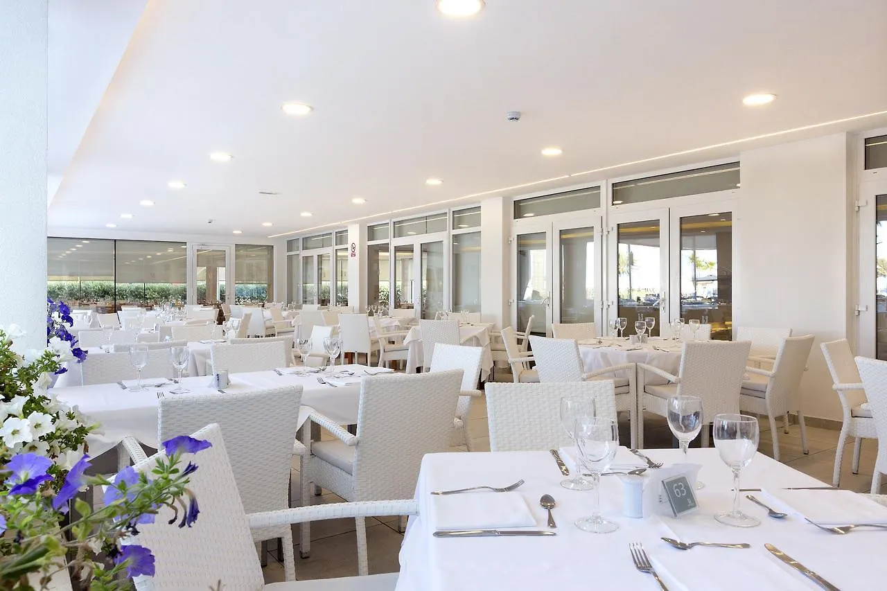 Hipotels Mercedes Aparthotel Cala Millor  4*, Cala Millor (Mallorca) Spagna